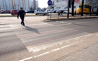 „Kocie oczka” na ulicach Elbląga. Miasto chce zbudować aktywne przejścia dla pieszych